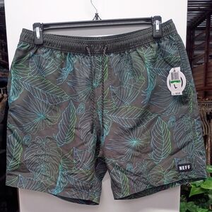 Neff Men's Green Leaf Print Shorts